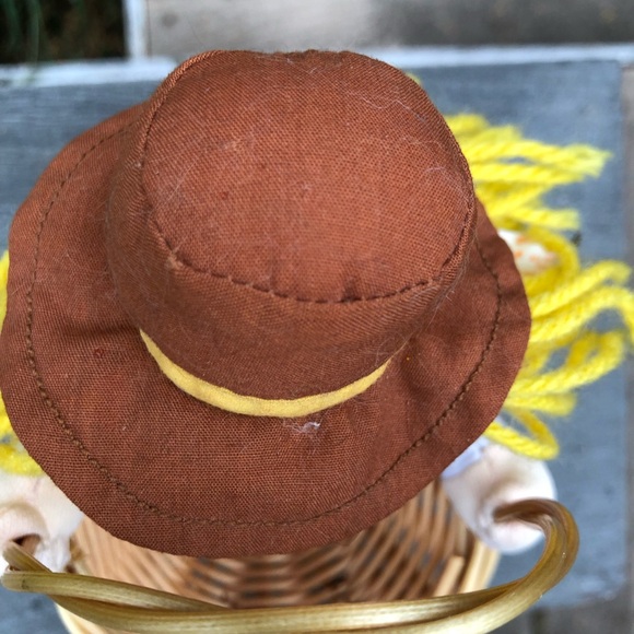 Russ Vintage Thanksgiving Pilgrim Treat Basket 5" High Brown Clothes Yellow Hair - Picture 6 of 12